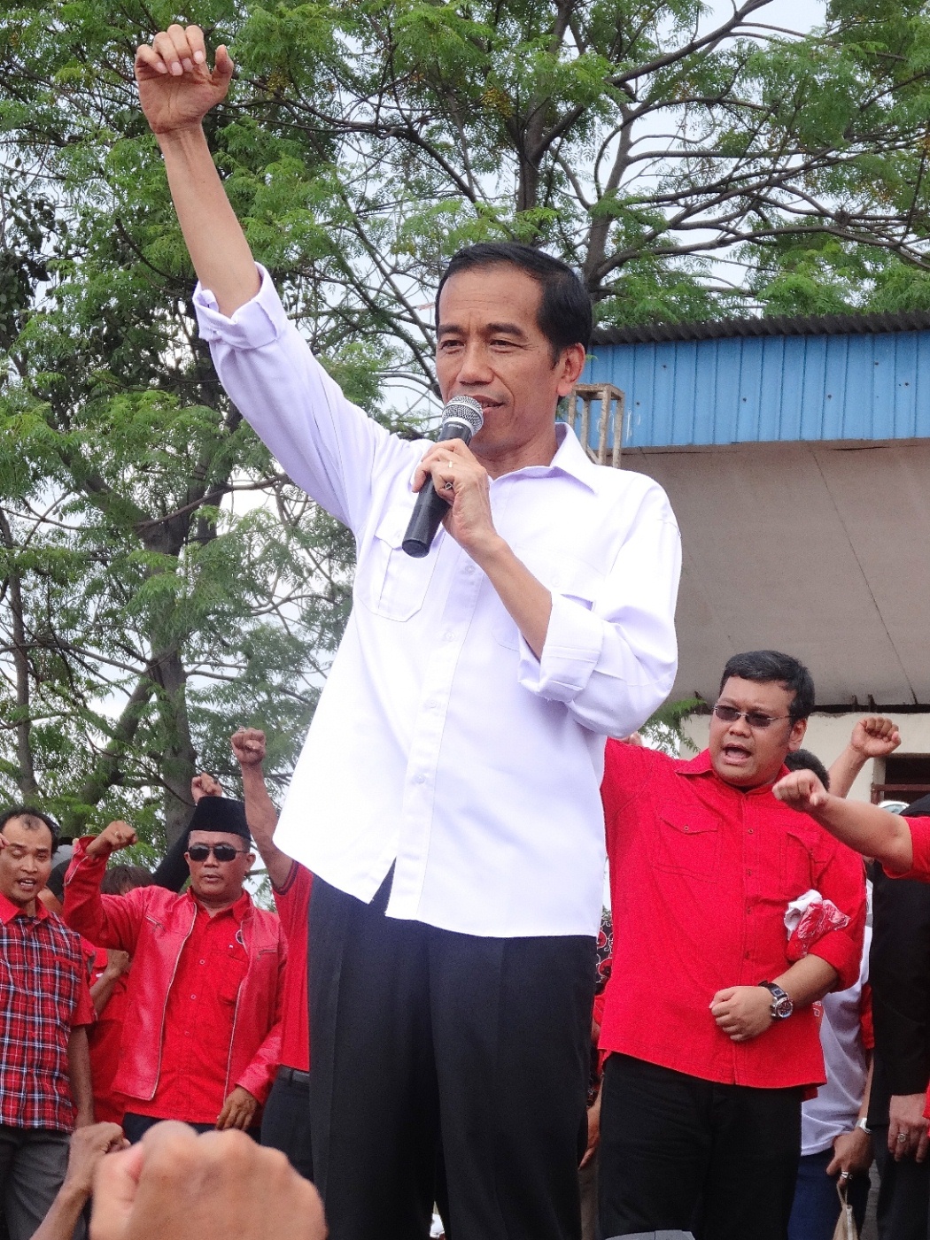 On the campaign trail in Jakarta, March 2014 - Marcus Mietzner 2. Mietzner 3