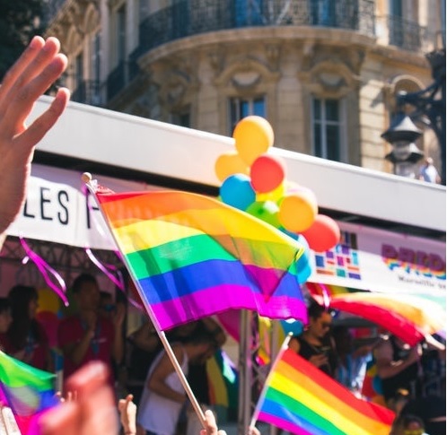 Breaking free in gay Paris
